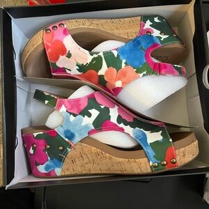 NEW!! Never been worn! Corkys Footwear